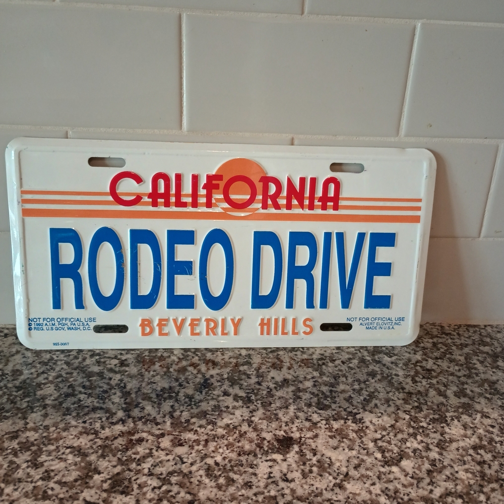 VINTAGE  1992 NOS RODEO DRIVE BEVERLY HILLS CALIFORNIA PLATE